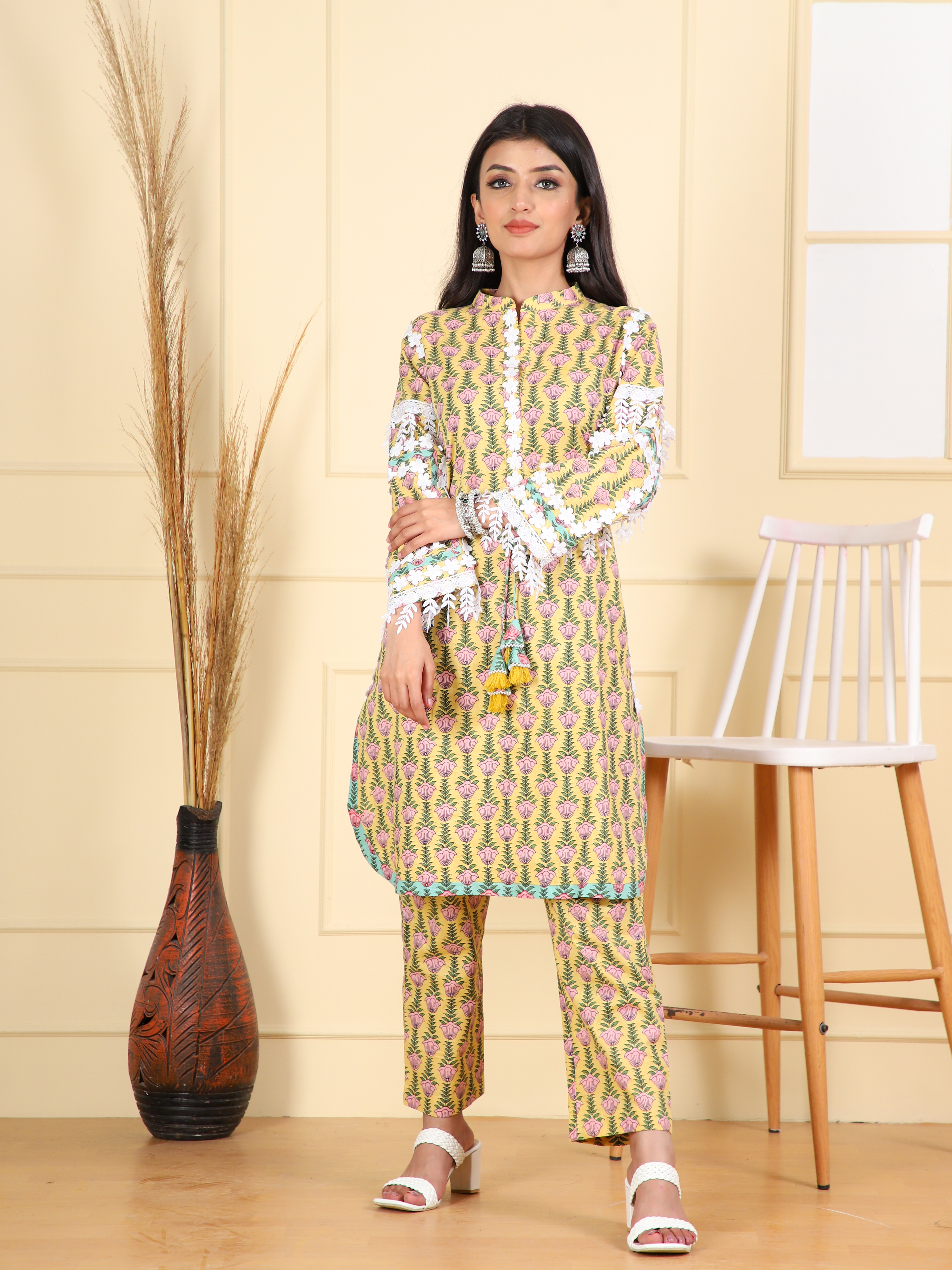 Cotton Printed Kurta with Border Detailing