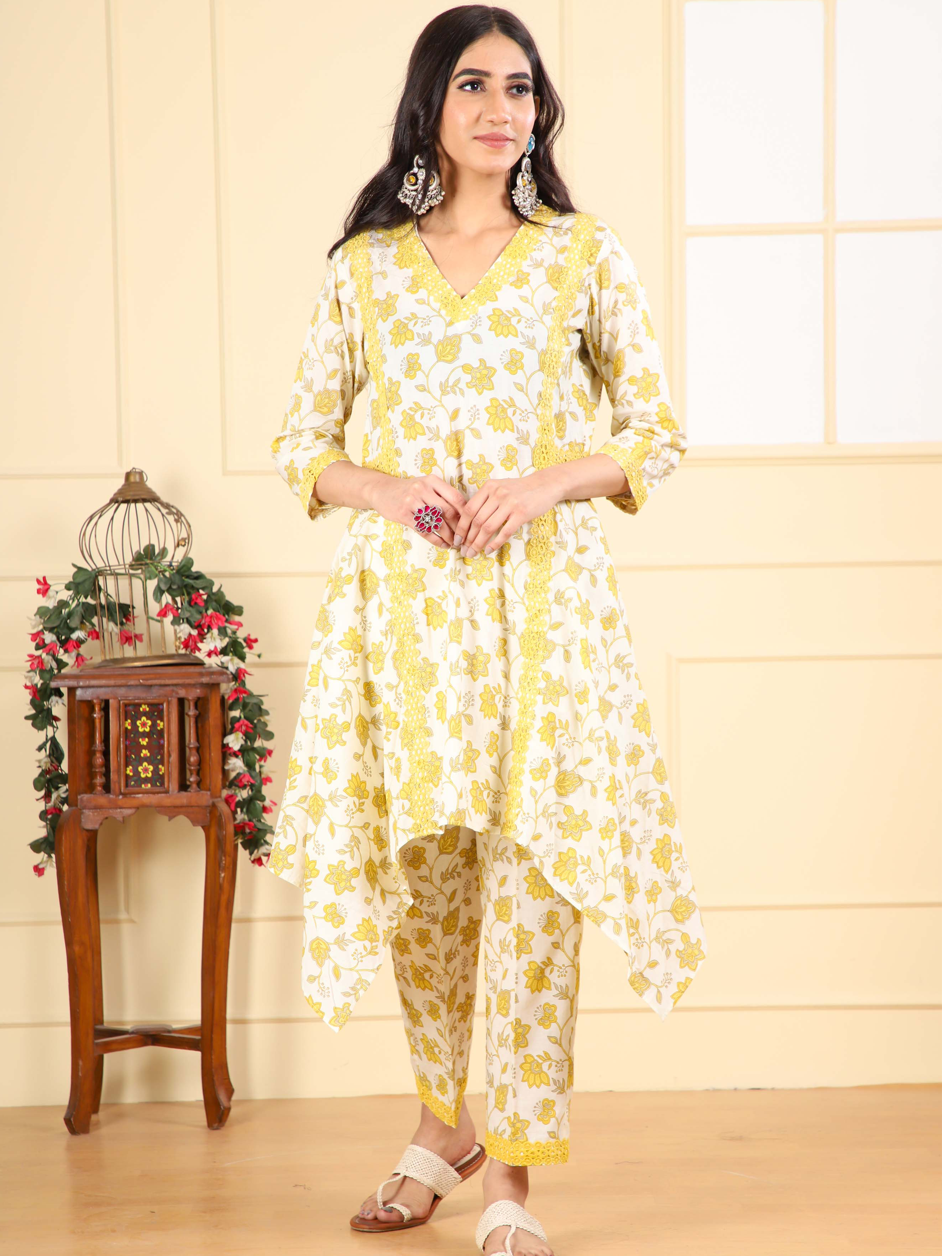 Cotton Printed Kurta with Symmetric Cut and Straight Pants